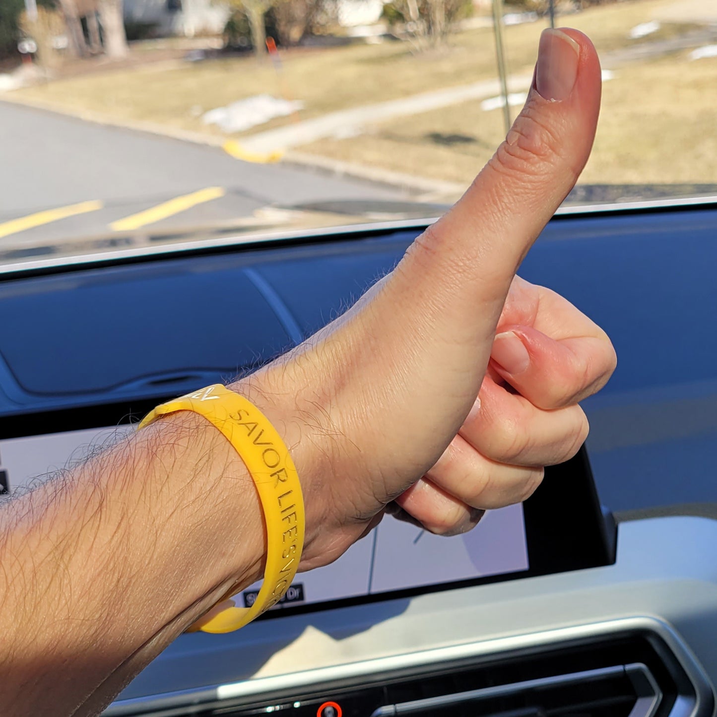 SLV Gold Savor Life's Victories™ Die-Cut Wristband 2025